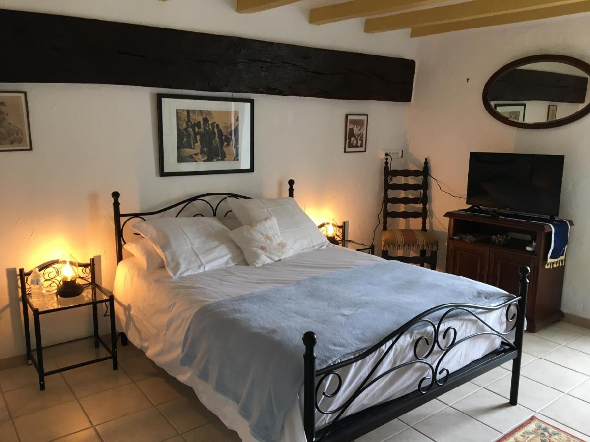 Bed and Breakfast A L Epoque Bouges  Экстерьер фото