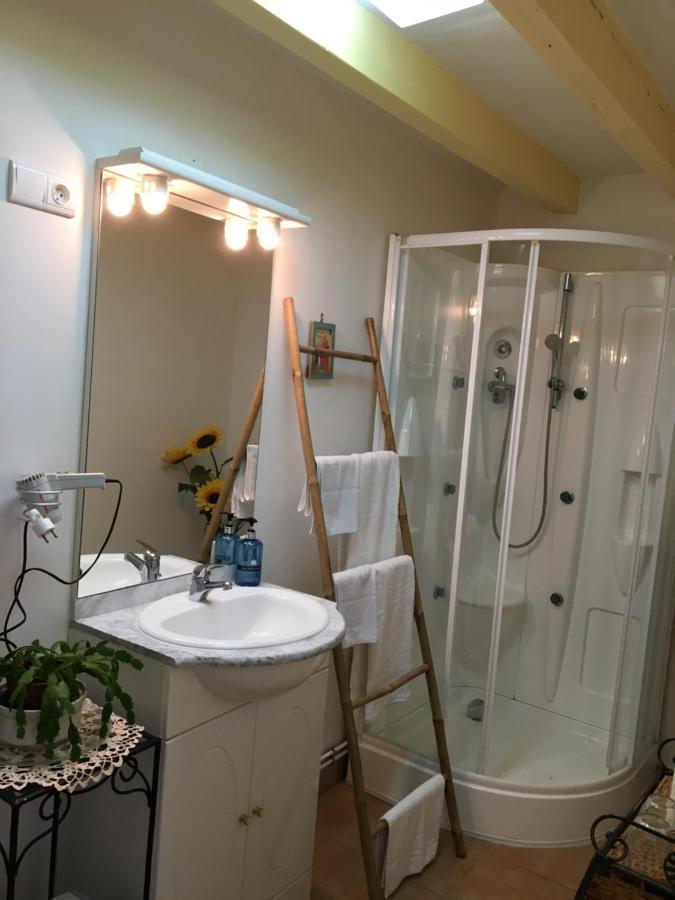 Bed and Breakfast A L Epoque Bouges  Экстерьер фото