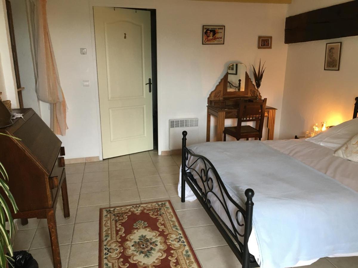 Bed and Breakfast A L Epoque Bouges  Экстерьер фото