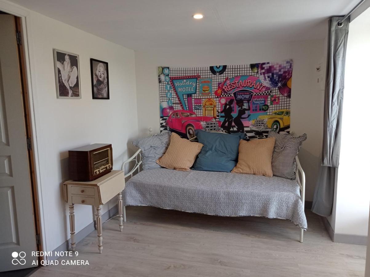 Bed and Breakfast A L Epoque Bouges  Экстерьер фото