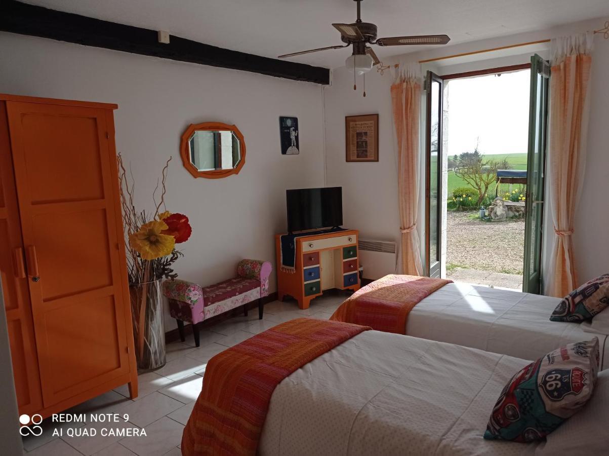 Bed and Breakfast A L Epoque Bouges  Экстерьер фото